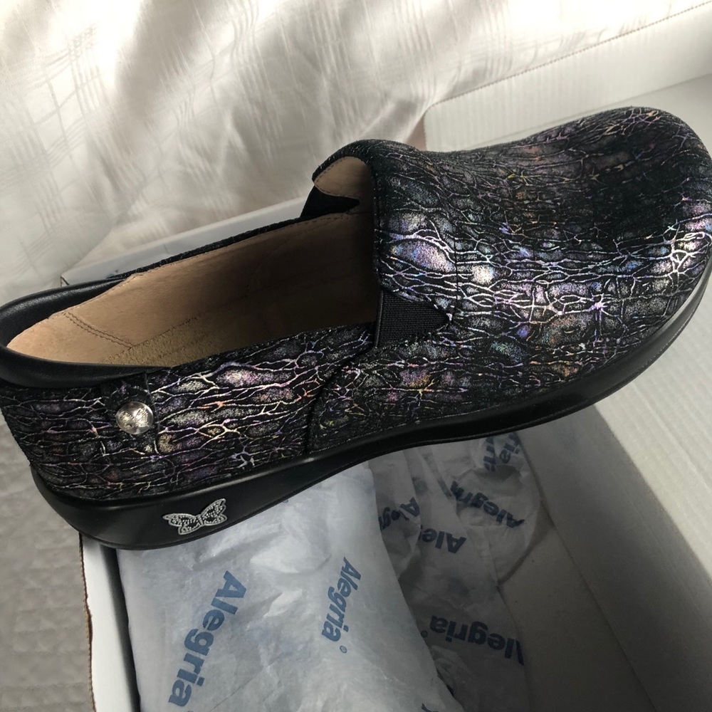 Keli clogs brand new!